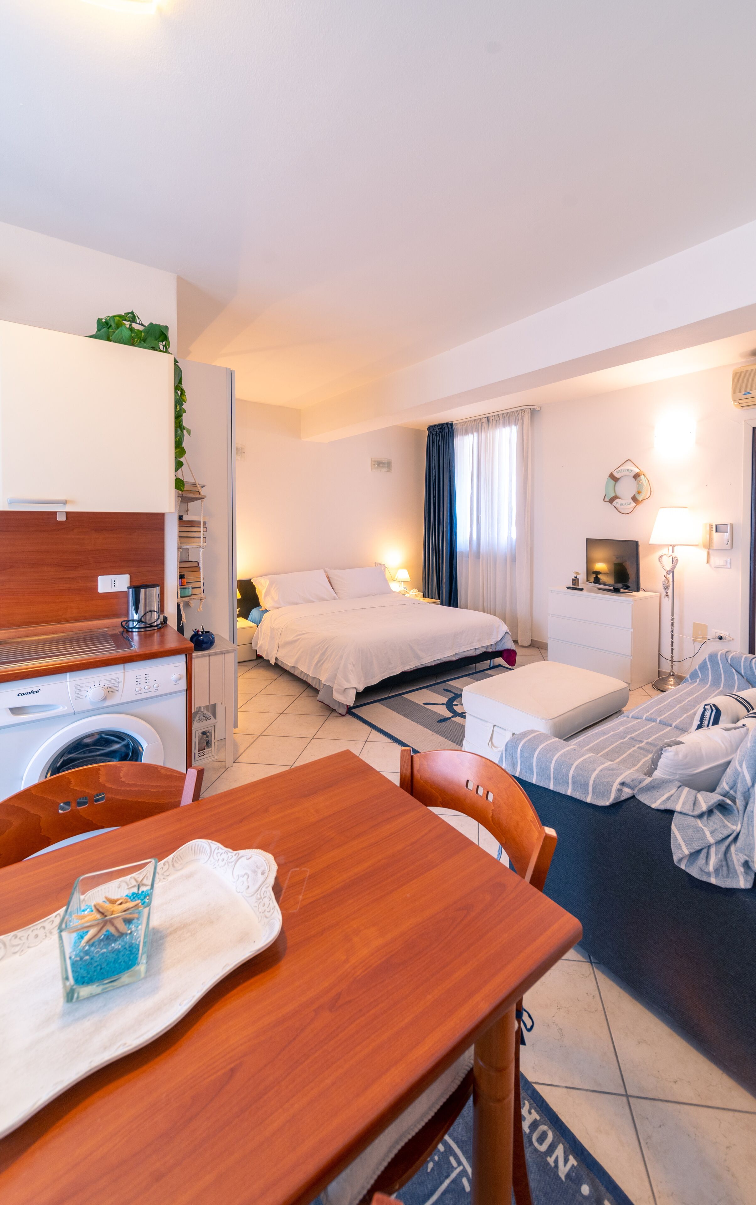Deluxe-Studio, 1 Queen-Bett und Schlafsofa, Nichtraucher, Stadtblick | Allergikerbettwaren, Schreibtisch, kostenloses WLAN, Rollstuhlgeeignet