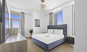 Căn hộ tiện nghi đơn giản | 2 phòng ngủ, trang bị nội thất với thiết kế riêng biệt 