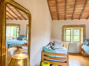 6 Schlafzimmer, Internetzugang, Bettwäsche