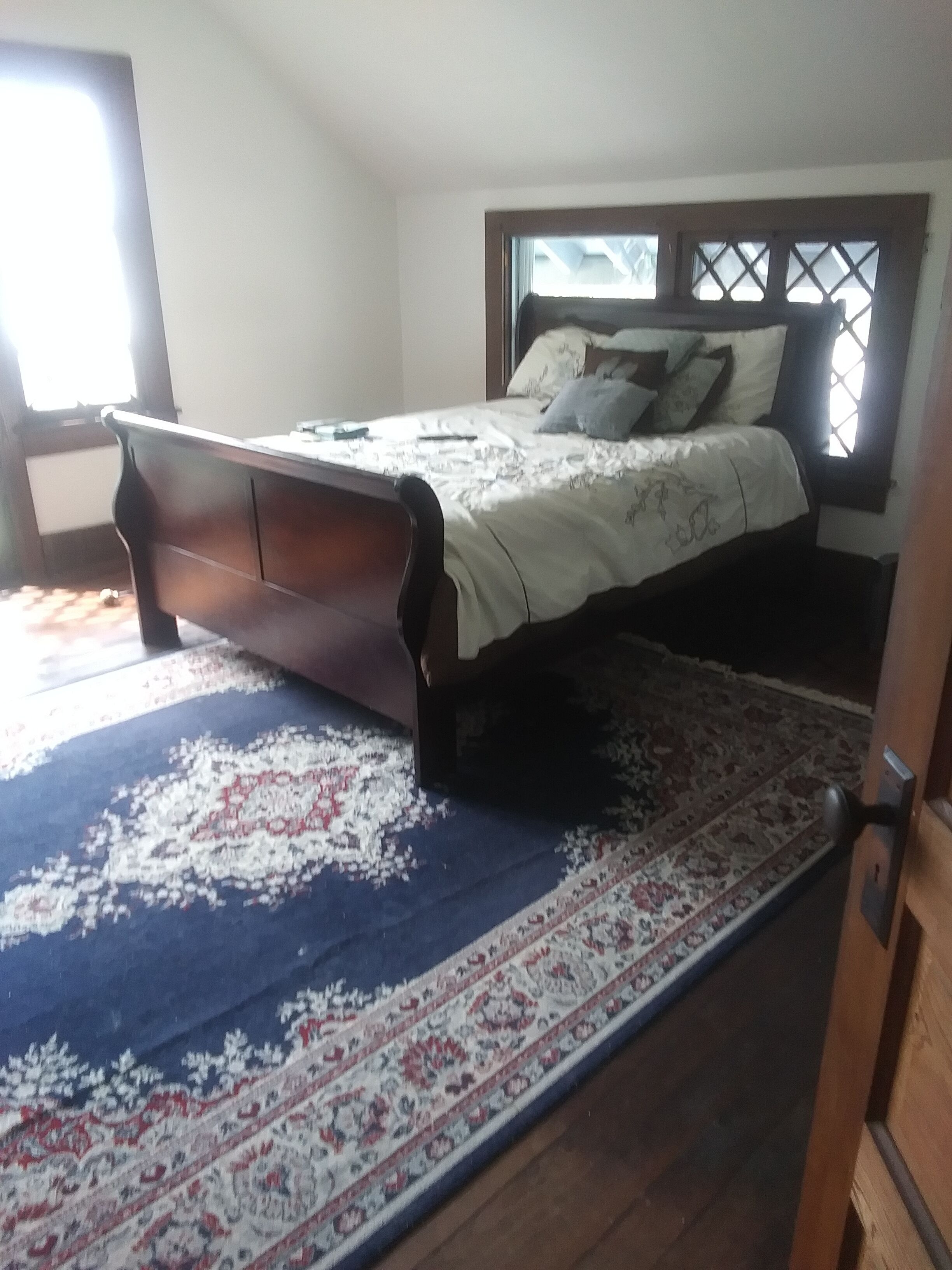 Old World Charm.Minutes to the beach and  Canal Street in New Smryna Beach