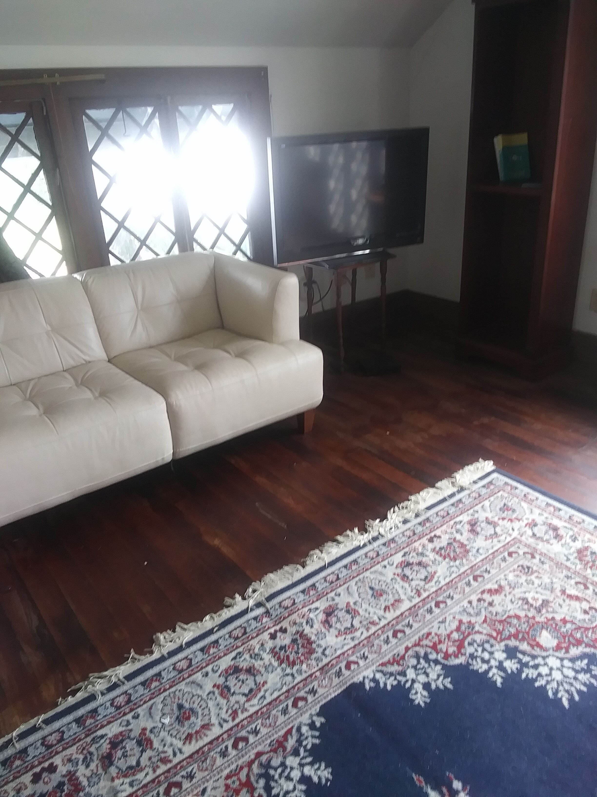 Old World Charm.Minutes to the beach and  Canal Street in New Smryna Beach