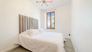 3 bedrooms, iron/ironing board, travel cot, free WiFi - Le Riviera (Cannes)