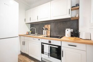 Køleskab, mikrobølgeovn, ovn, opvaskemaskine