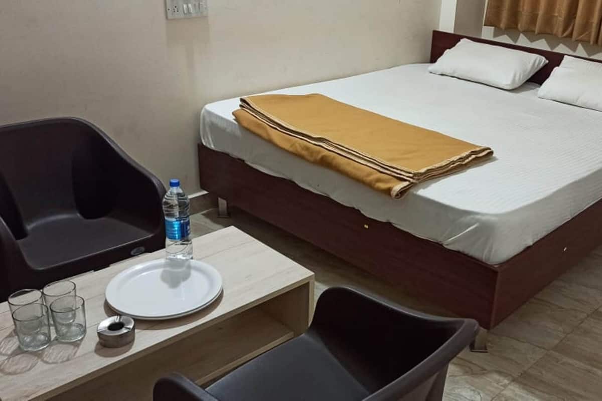 1 bedroom, in-room safe