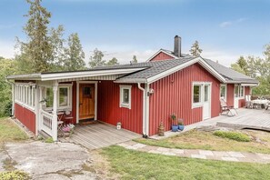 Exterior - Experience the Ultimate in Comfort and Serenity (Stockholms län)