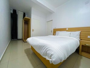 2 bedrooms, bed sheets