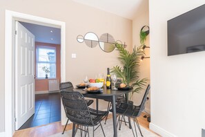 Dining room - Afton (Lancaster)