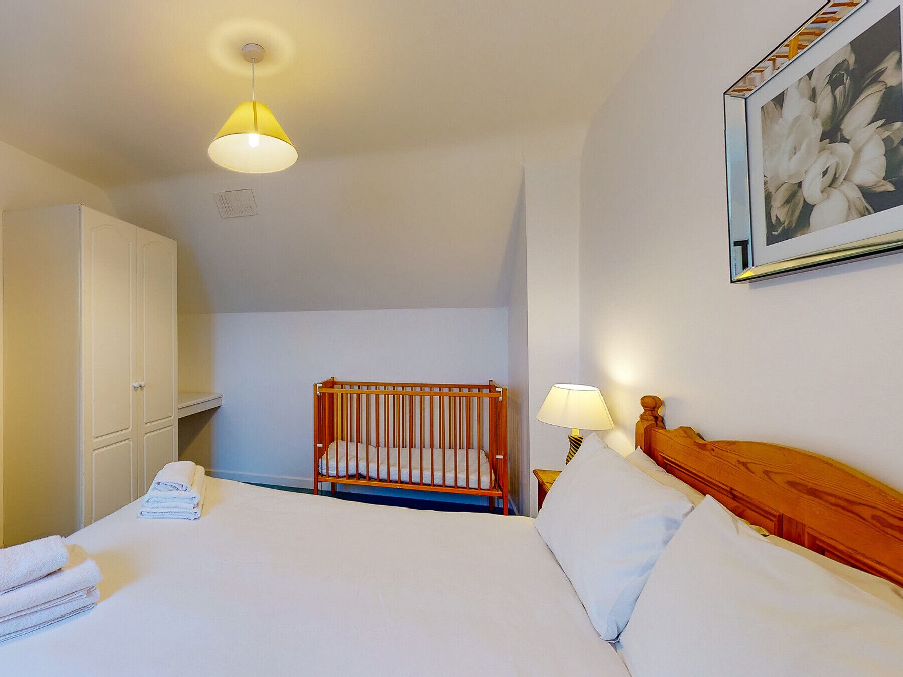 3 عدّة غرف نوم وملاءات أسرّة