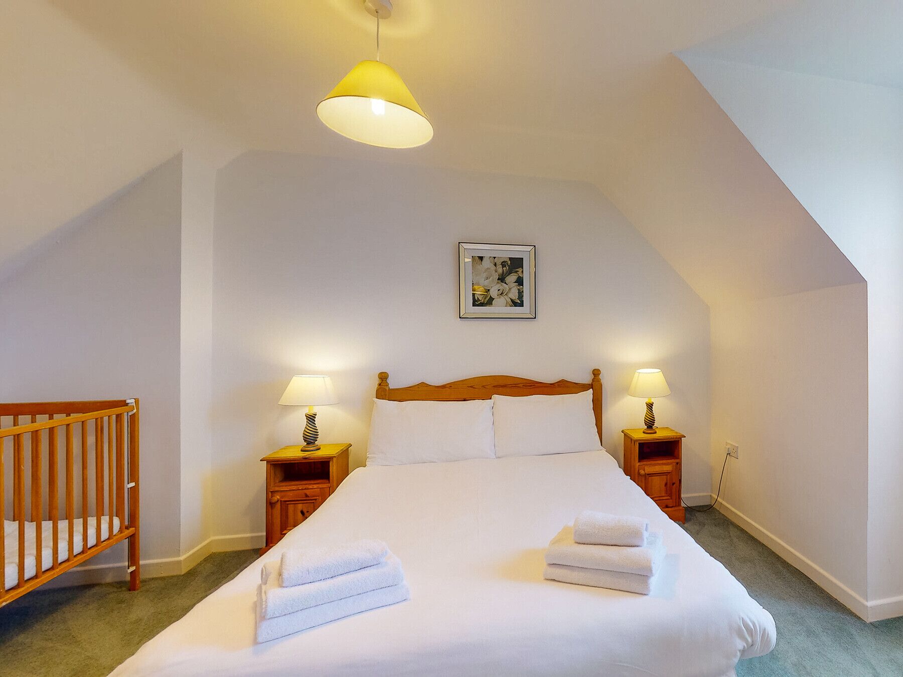 3 bedrooms, bed sheets