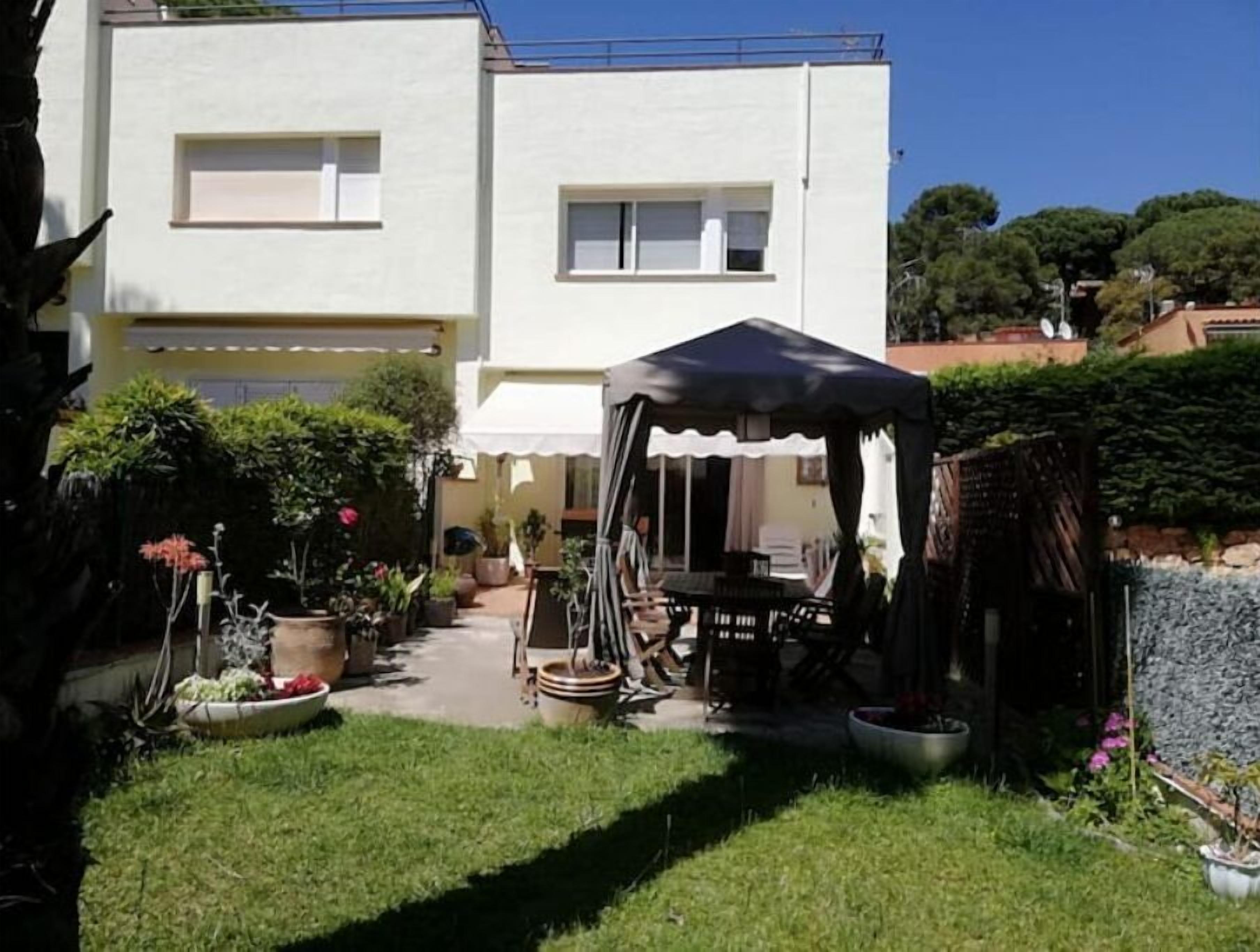 Casa CON Jardín Y Piscina Cerca DEL MAR