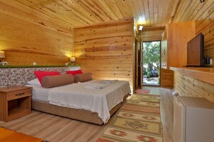 Bungalow | Ropa de cama de alta calidad, minibar, escritorio