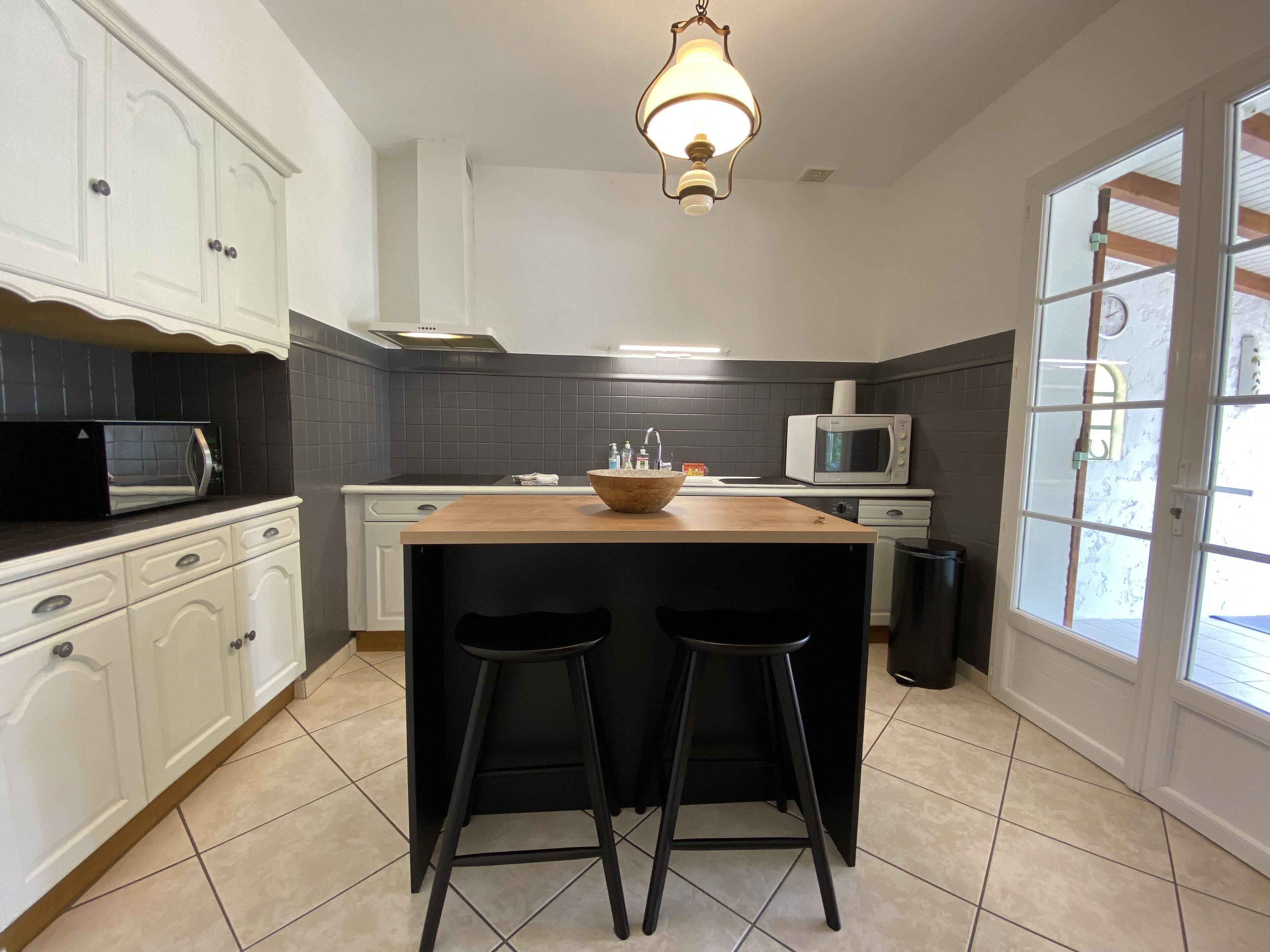 Spacious Villa 5 minutes from the beach and shops