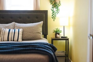 3 chambres, fer et planche à repasser, Wi-Fi, draps fournis