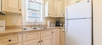 Full Kitchen|Location|Family Friendly