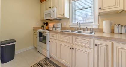 Full Kitchen|Location|Family Friendly