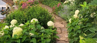 Lake Geneva Getaway! King Bed! Fireplace!