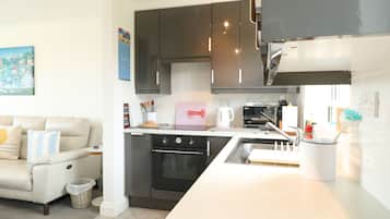 Fridge, dishwasher, electric kettle, toaster