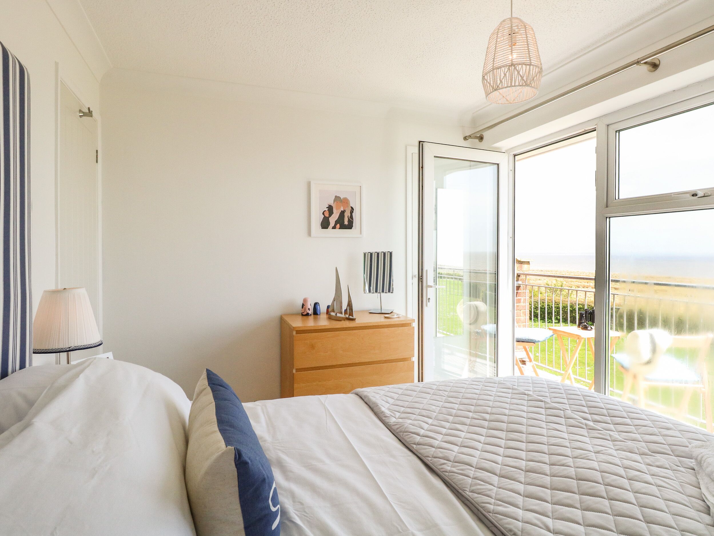 2 bedrooms, individually decorated, individually furnished, free WiFi