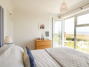 2 bedrooms, individually decorated, individually furnished, free WiFi - Gull Cottage (Lowestoft)