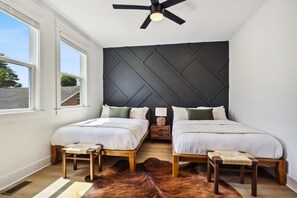4 bedrooms, desk, iron/ironing board, WiFi