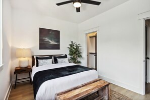 Unclassified image, 5 of 18, button - Beautiful Luxury Renovation | Near Downtown (Nashville)