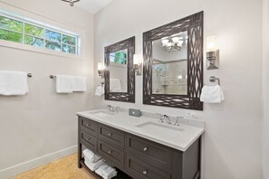 Combined shower/tub, hair dryer, towels - Modern Coastal Home with Pool, Spa and Bikes | 1 Block to Beach (Santa Rosa Beach)