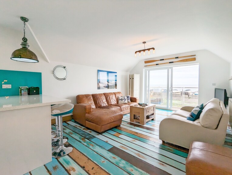 Seaside - Sleeps 8 Guests In 3 Bedrooms - Selsey