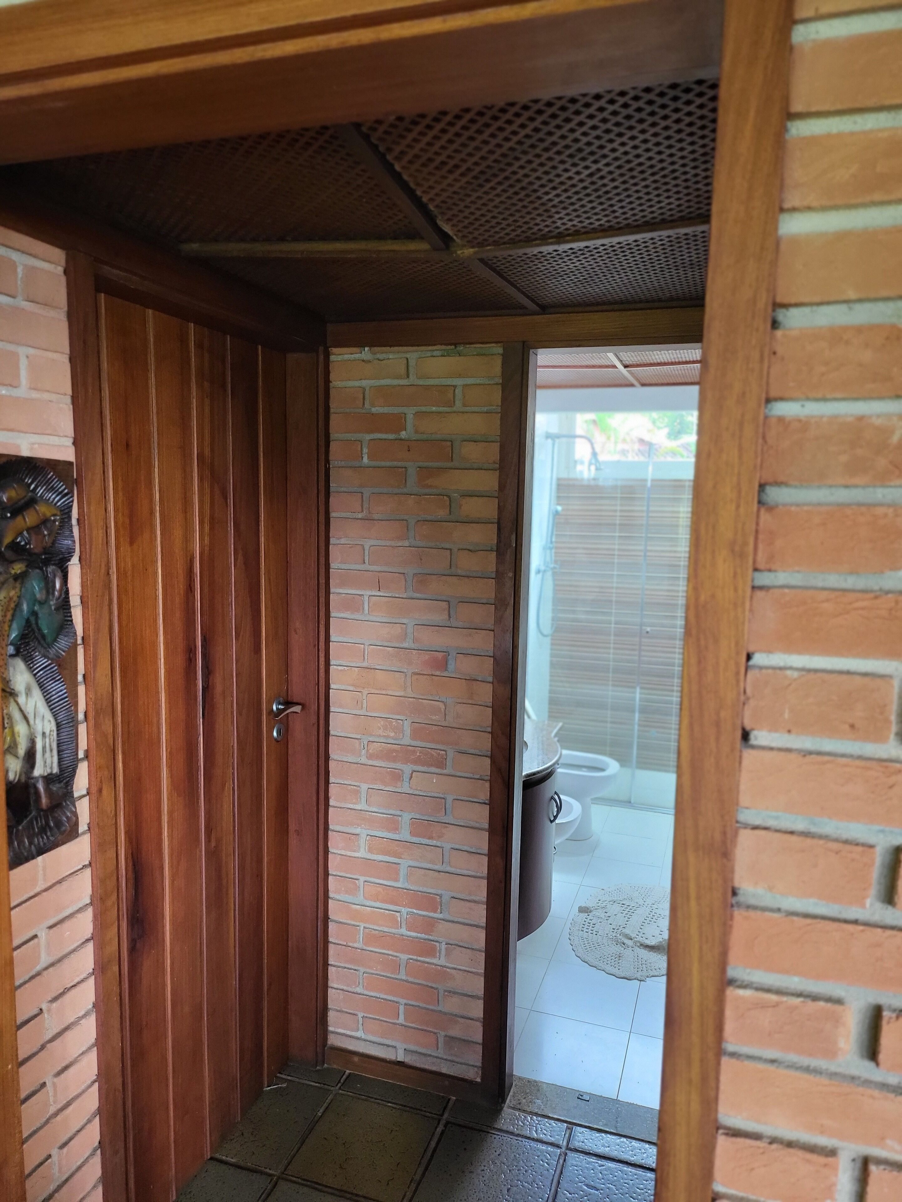 Nice beach house in Toque-Toque, very safe, 5bdr, swimming pool, green forest!