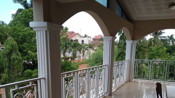 Unclassified image, 1 of 8, button - KROBIA EXECUTIVE LODGE (Accra)