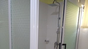 Unclassified image, 3 of 8, button - KROBIA EXECUTIVE LODGE (Accra)