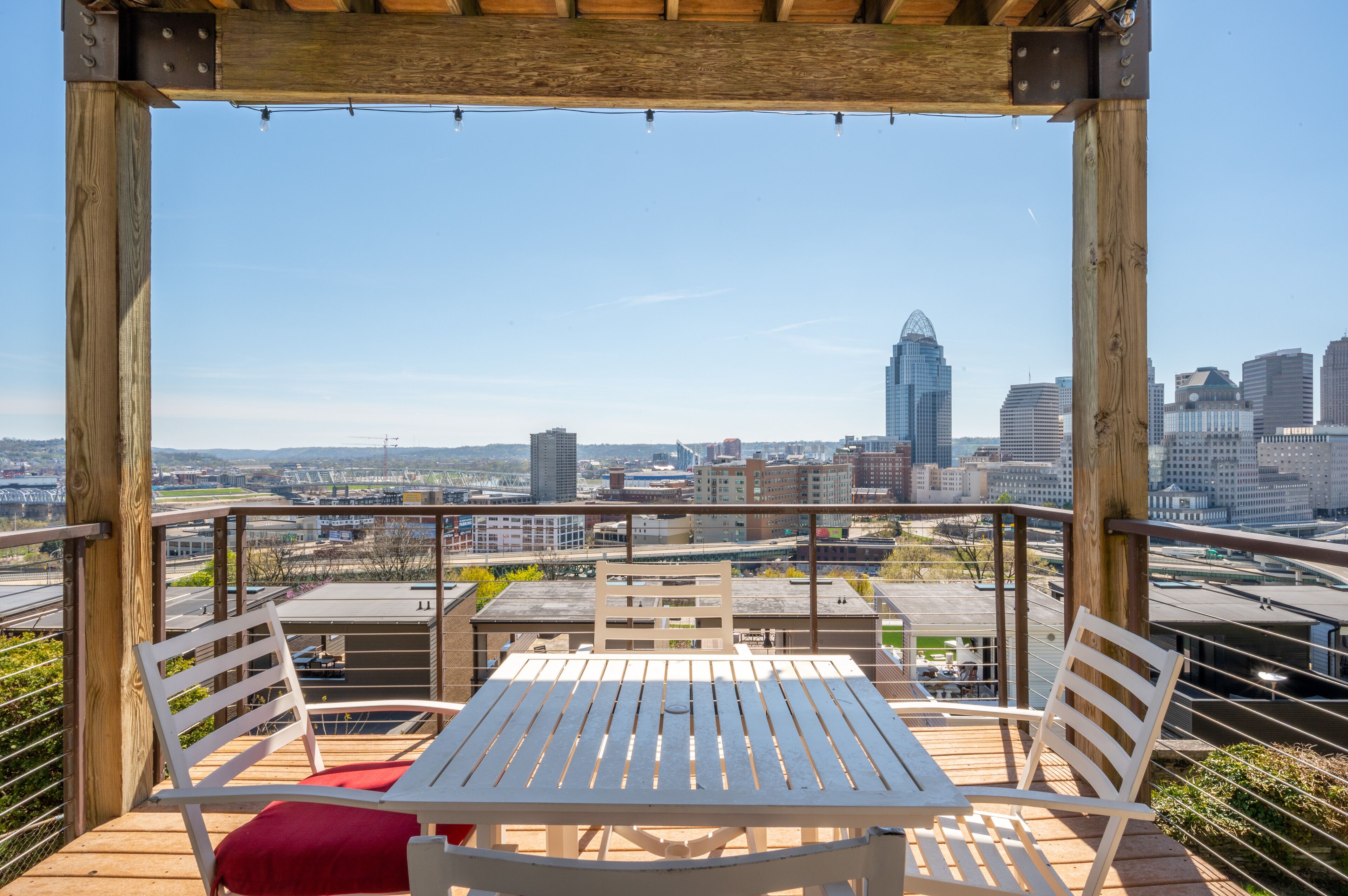 Cincy Cozy Corner | Balcony Skyline Views!