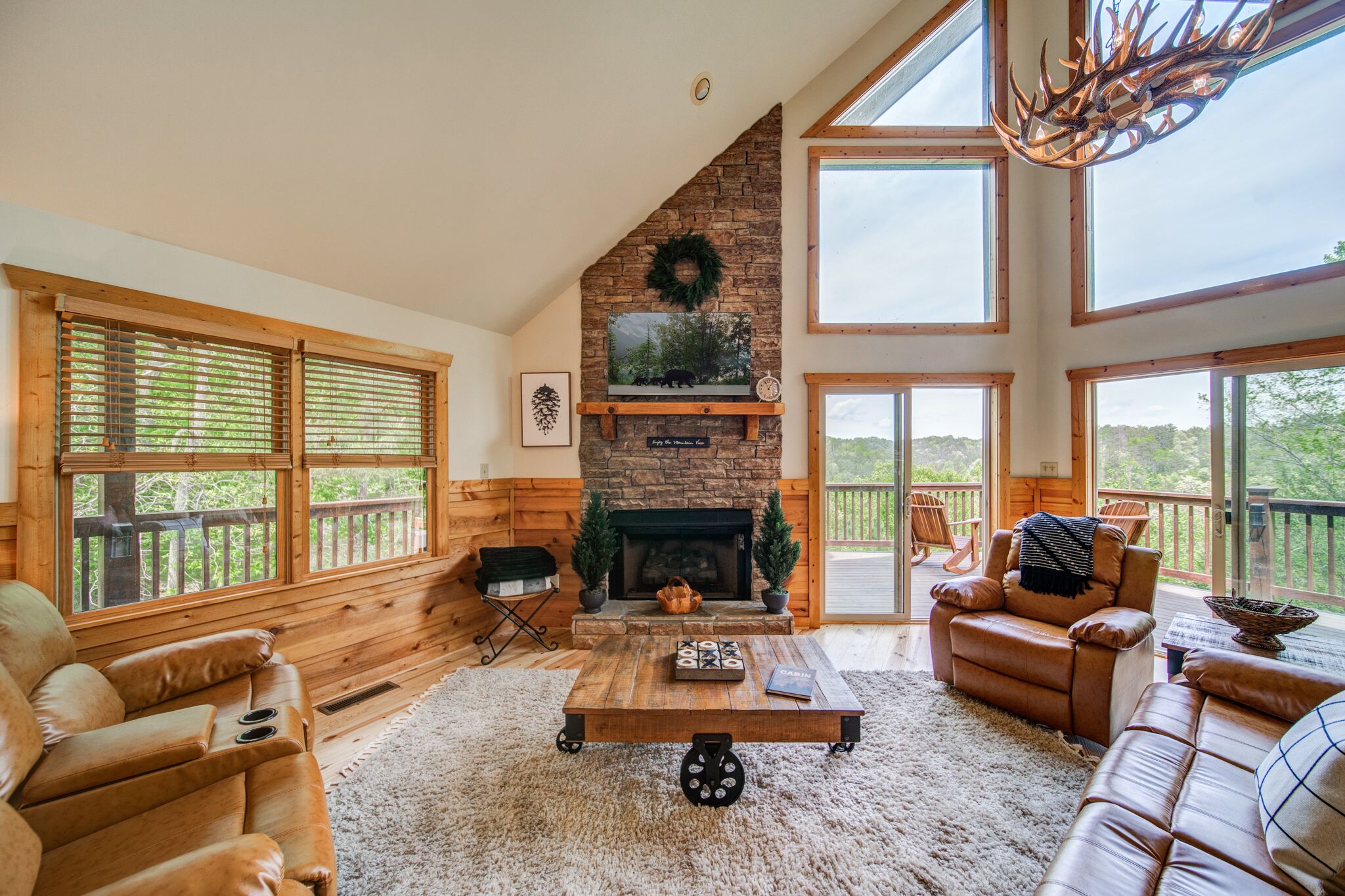 Four Bear Hideaway | Coosawattee River Resort!