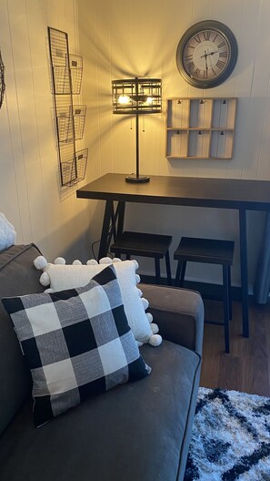 Fireplace - Napoleaon's Cozy Cottage (Bowling Green)