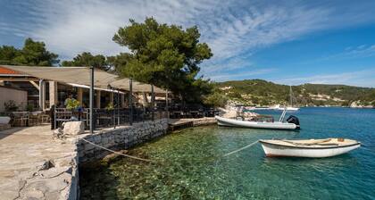 Villa Ora with Heated pool, Whirlpool, 4 bedrooms