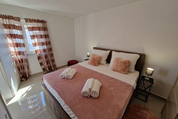 2 Schlafzimmer, WLAN, Bettwäsche