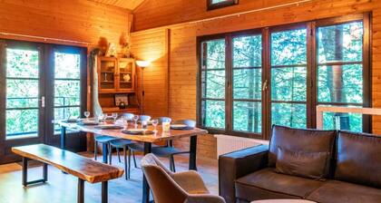 Chalet in the Woods With Nordic Bath