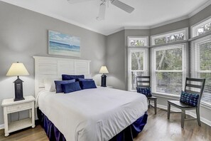 5 bedrooms, iron/ironing board, free WiFi