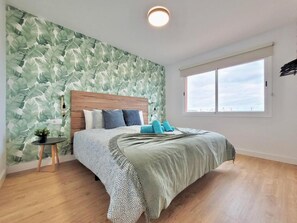4 chambres, fer et planche à repasser
