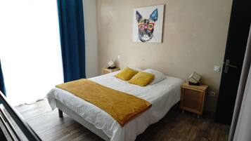 4 habitaciones, internet y ropa de cama