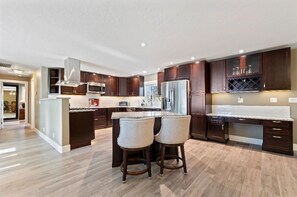 Private kitchen - The Haven - Spacious Safe Home In Beautiful Boise 3 Bedroom Home by RedAwning (Boise)