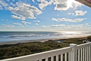 Beach - Ocean Club B302, Oceanfront Condo in Indian Beach, NC! (Indian Beach)