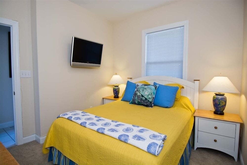 Ocean Club B302, Oceanfront Condo in Indian Beach, NC! Indian Beach