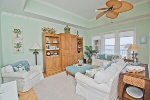 Fernseher, DVD-Player, Stereoanlage