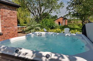 Terrace/patio - Fox and Hare (Shrawardine)