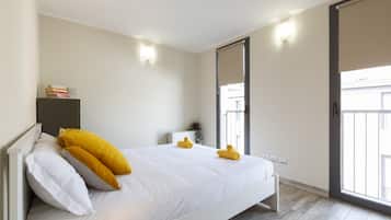 Comfort Apartment | Laptop workspace, iron/ironing board, free WiFi, bed sheets