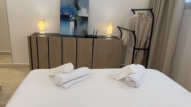 Comfort Apartment, 2 Bedrooms, Garden View | Hypo-allergenic bedding available, WiFi (free), bed sheets - Villa amlou (Rabat)