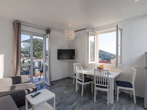 Apartment | Dining - Begovic Guest House - One-bedroom Apartment (Dubrovnik)