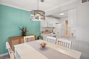 Apartment, 2 Schlafzimmer | Speisen