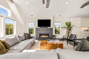TV, fireplace, offices