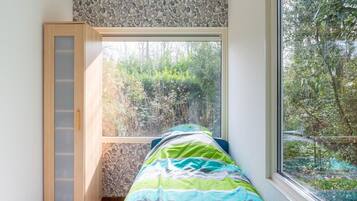 House | 2 bedrooms, individually furnished, bed sheets